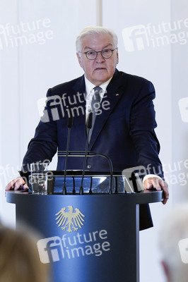 Verleihung des Verdienstordens der Bundesrepublik Deutschland in Berlin