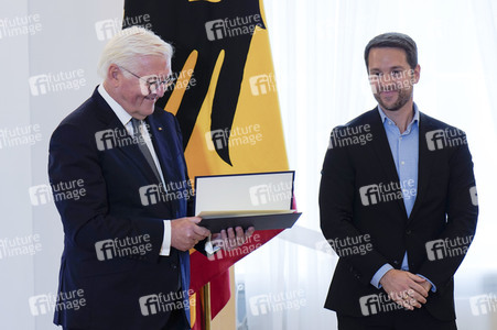 Verleihung des Verdienstordens der Bundesrepublik Deutschland in Berlin