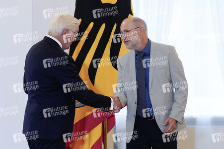 Verleihung des Verdienstordens der Bundesrepublik Deutschland in Berlin