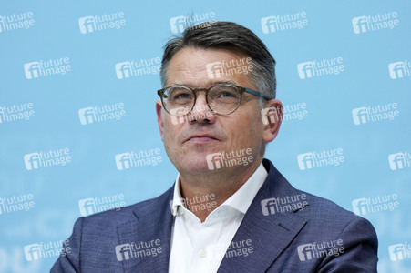 Pressekonferenz der CDU nach den Landtagswahlen in Hessen und Bayern in Berlin