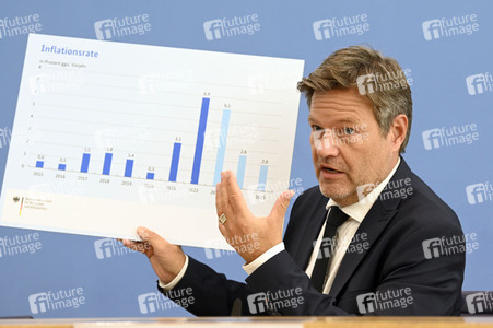 Bundespressekonferenz Vorstellung der Herbstprojektion der Bundesregierung in Berlin