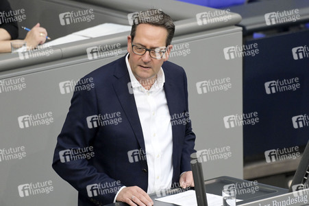 128. Sitzung des Deutschen Bundestages in Berlin