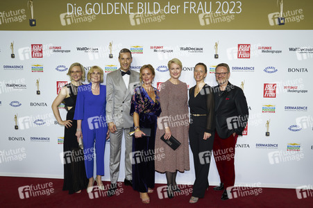 Goldene Bild der Frau 2023 in Hamburg