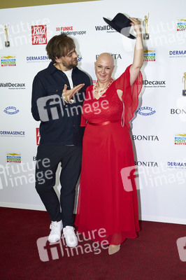 Goldene Bild der Frau 2023 in Hamburg