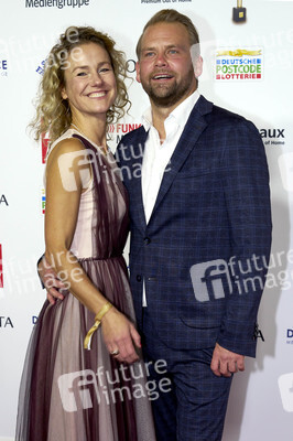 Goldene Bild der Frau 2023 in Hamburg
