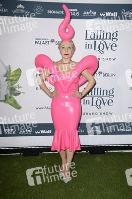 Weltpremiere der 'Falling In Love' Grand Show 2023 in Berlin