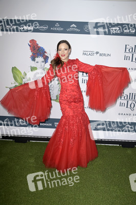Weltpremiere der 'Falling In Love' Grand Show 2023 in Berlin
