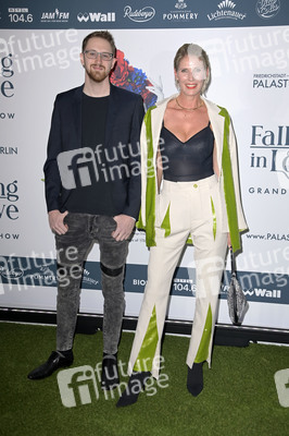 Weltpremiere der 'Falling In Love' Grand Show 2023 in Berlin