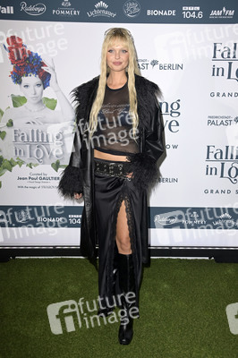 Weltpremiere der 'Falling In Love' Grand Show 2023 in Berlin