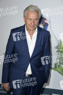 Weltpremiere der 'Falling In Love' Grand Show 2023 in Berlin