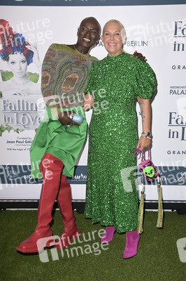 Weltpremiere der 'Falling In Love' Grand Show 2023 in Berlin