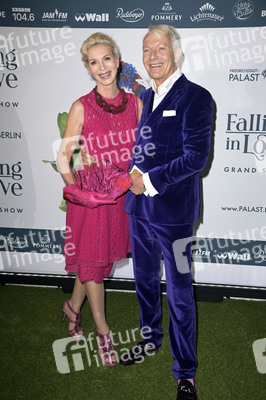 Weltpremiere der 'Falling In Love' Grand Show 2023 in Berlin
