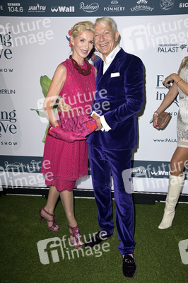 Weltpremiere der 'Falling In Love' Grand Show 2023 in Berlin