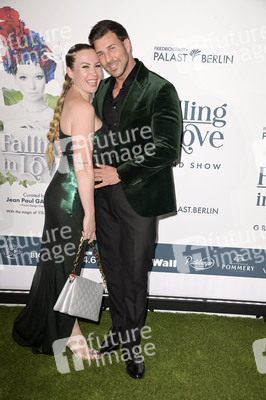Weltpremiere der 'Falling In Love' Grand Show 2023 in Berlin