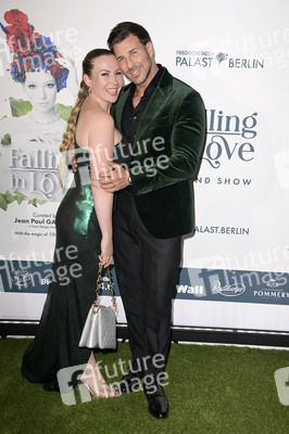 Weltpremiere der 'Falling In Love' Grand Show 2023 in Berlin