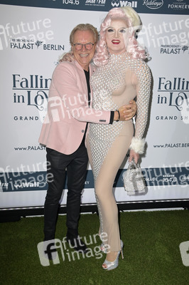 Weltpremiere der 'Falling In Love' Grand Show 2023 in Berlin