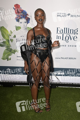 Weltpremiere der 'Falling In Love' Grand Show 2023 in Berlin