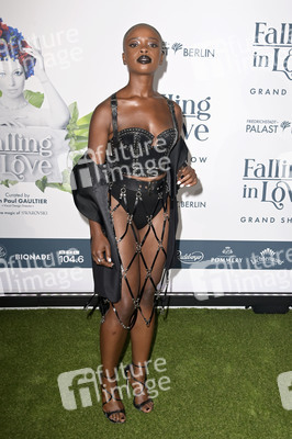 Weltpremiere der 'Falling In Love' Grand Show 2023 in Berlin