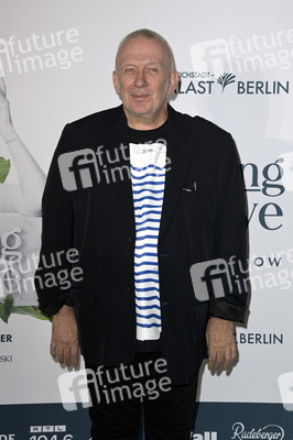 Weltpremiere der 'Falling In Love' Grand Show 2023 in Berlin