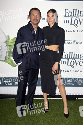 Weltpremiere der 'Falling In Love' Grand Show 2023 in Berlin