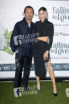 Weltpremiere der 'Falling In Love' Grand Show 2023 in Berlin