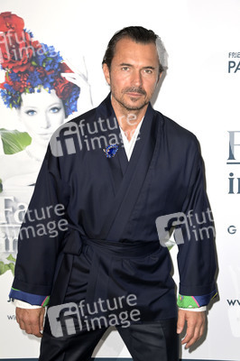 Weltpremiere der 'Falling In Love' Grand Show 2023 in Berlin