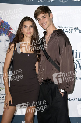 Weltpremiere der 'Falling In Love' Grand Show 2023 in Berlin