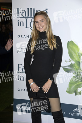 Weltpremiere der 'Falling In Love' Grand Show 2023 in Berlin