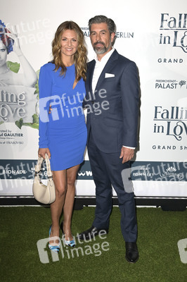 Weltpremiere der 'Falling In Love' Grand Show 2023 in Berlin
