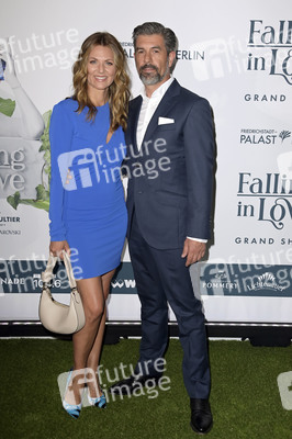 Weltpremiere der 'Falling In Love' Grand Show 2023 in Berlin