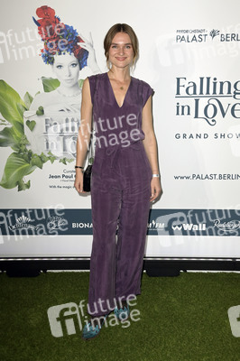 Weltpremiere der 'Falling In Love' Grand Show 2023 in Berlin