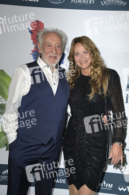 Weltpremiere der 'Falling In Love' Grand Show 2023 in Berlin