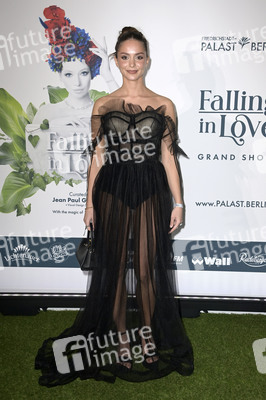Weltpremiere der 'Falling In Love' Grand Show 2023 in Berlin