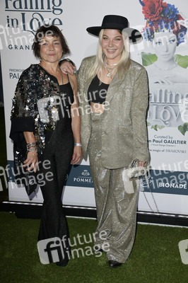 Weltpremiere der 'Falling In Love' Grand Show 2023 in Berlin