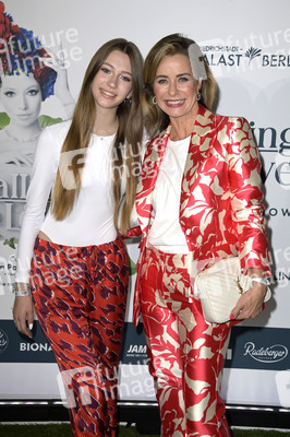 Weltpremiere der 'Falling In Love' Grand Show 2023 in Berlin