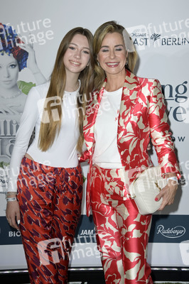 Weltpremiere der 'Falling In Love' Grand Show 2023 in Berlin