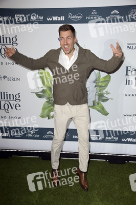 Weltpremiere der 'Falling In Love' Grand Show 2023 in Berlin
