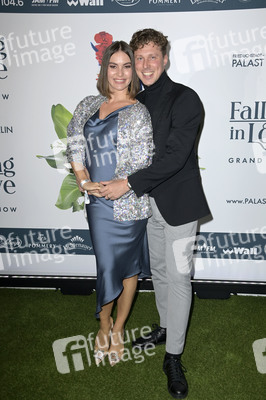 Weltpremiere der 'Falling In Love' Grand Show 2023 in Berlin