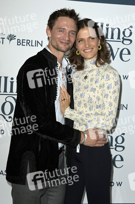 Weltpremiere der 'Falling In Love' Grand Show 2023 in Berlin