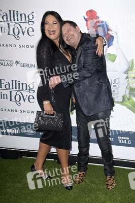 Weltpremiere der 'Falling In Love' Grand Show 2023 in Berlin