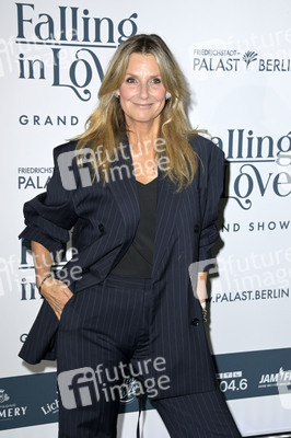 Weltpremiere der 'Falling In Love' Grand Show 2023 in Berlin