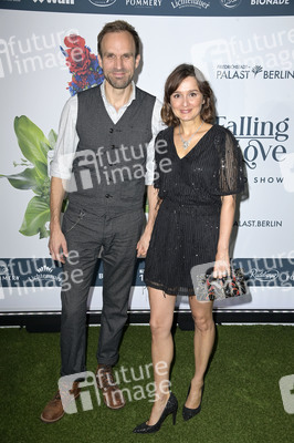 Weltpremiere der 'Falling In Love' Grand Show 2023 in Berlin