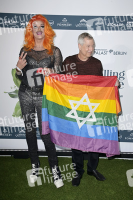 Weltpremiere der 'Falling In Love' Grand Show 2023 in Berlin