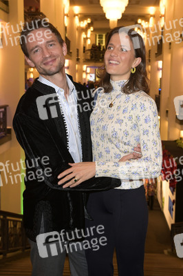 Weltpremiere der 'Falling In Love' Grand Show 2023 in Berlin