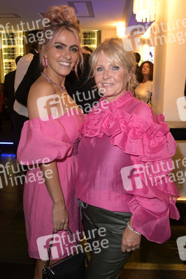 Weltpremiere der 'Falling In Love' Grand Show 2023 in Berlin