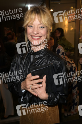 Weltpremiere der 'Falling In Love' Grand Show 2023 in Berlin
