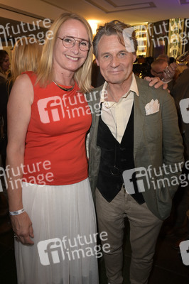 Weltpremiere der 'Falling In Love' Grand Show 2023 in Berlin