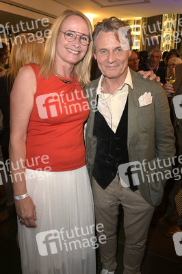 Weltpremiere der 'Falling In Love' Grand Show 2023 in Berlin