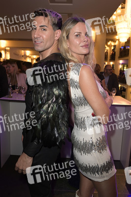 Weltpremiere der 'Falling In Love' Grand Show 2023 in Berlin