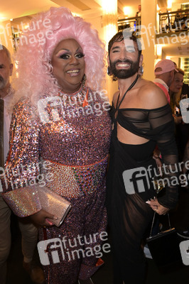 Weltpremiere der 'Falling In Love' Grand Show 2023 in Berlin